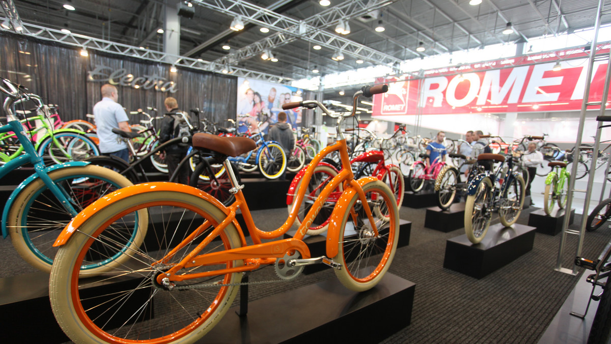 Ponad 160 wystawców i 400 marek rowerowych z Polski i zagranicy prezentuje swoją ofertę na III Międzynarodowych Targach Rowerowych Kielce Bike-Expo, które ruszyły dzisiaj. Impreza potrwa do czwartku.