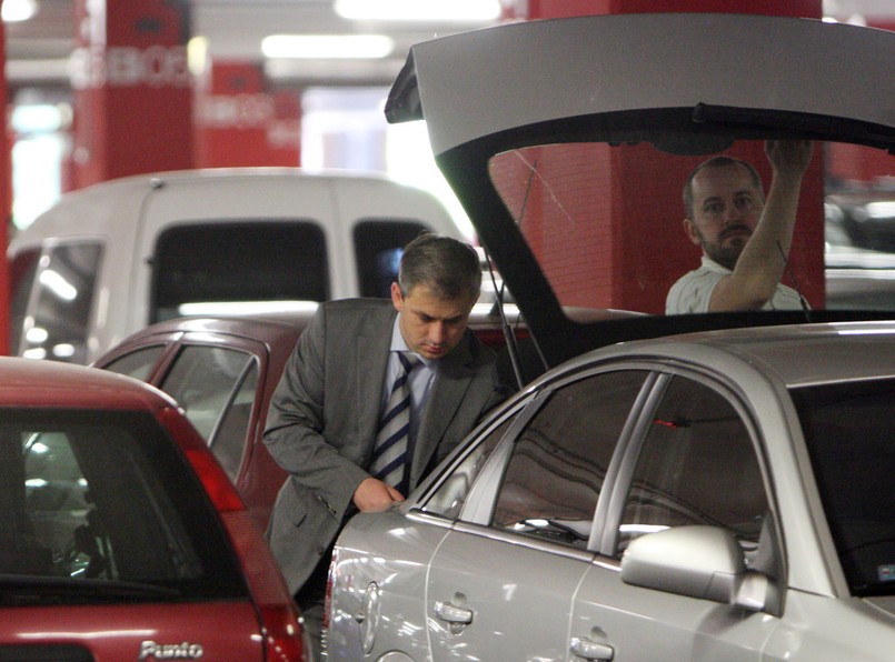 Napieralski stroi się w drogich sklepach na wybory szefa SLD