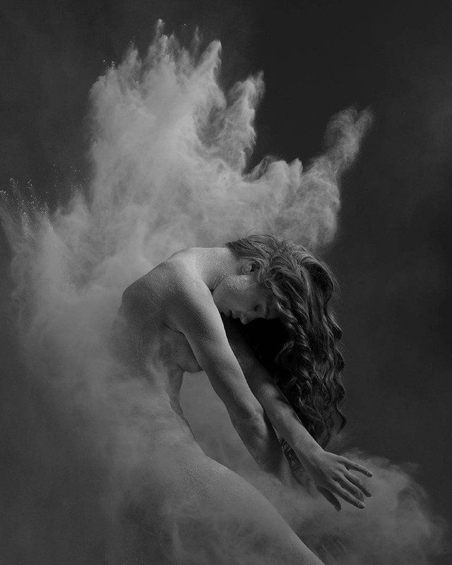 Csak egy zacskó liszt és balerinák - lélegzetelállító projektet készített egy fotós