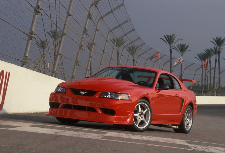 Model Cobra R powstał w roku 2000