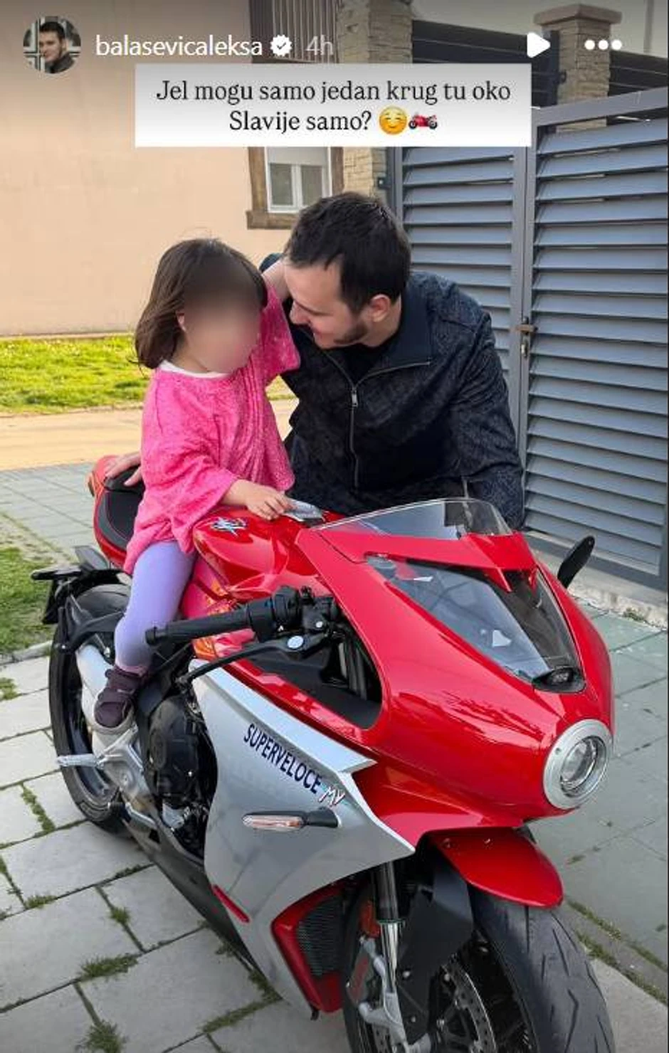 Aleksa Balašević sa ćerkicom Verom