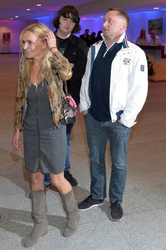 Kamil Durczok z synem i Monika Olejnik