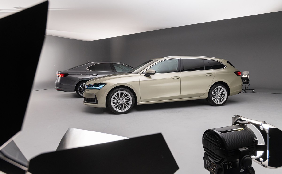 Nowa Skoda Superb L&K jako kombi i liftback