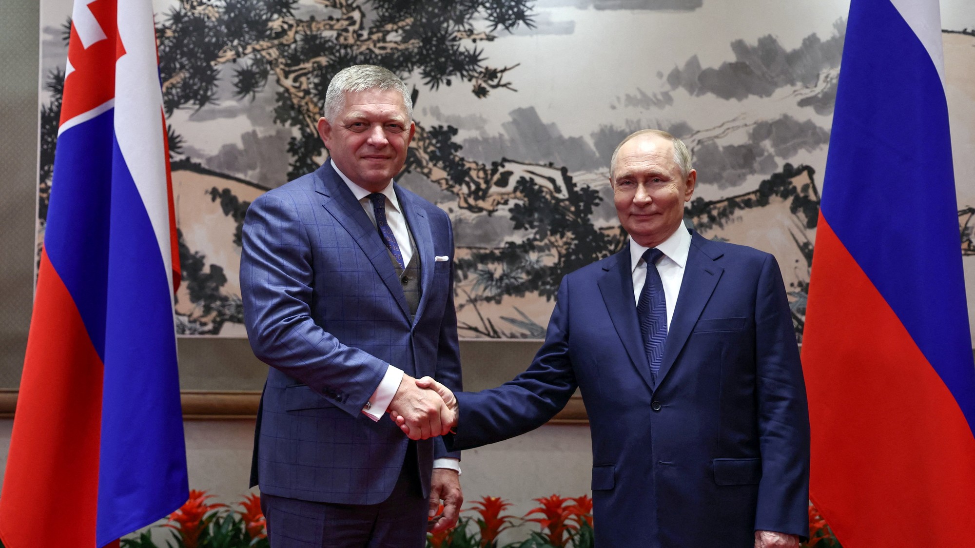 Róbert Fico a Vladimír Putin v Pekingu