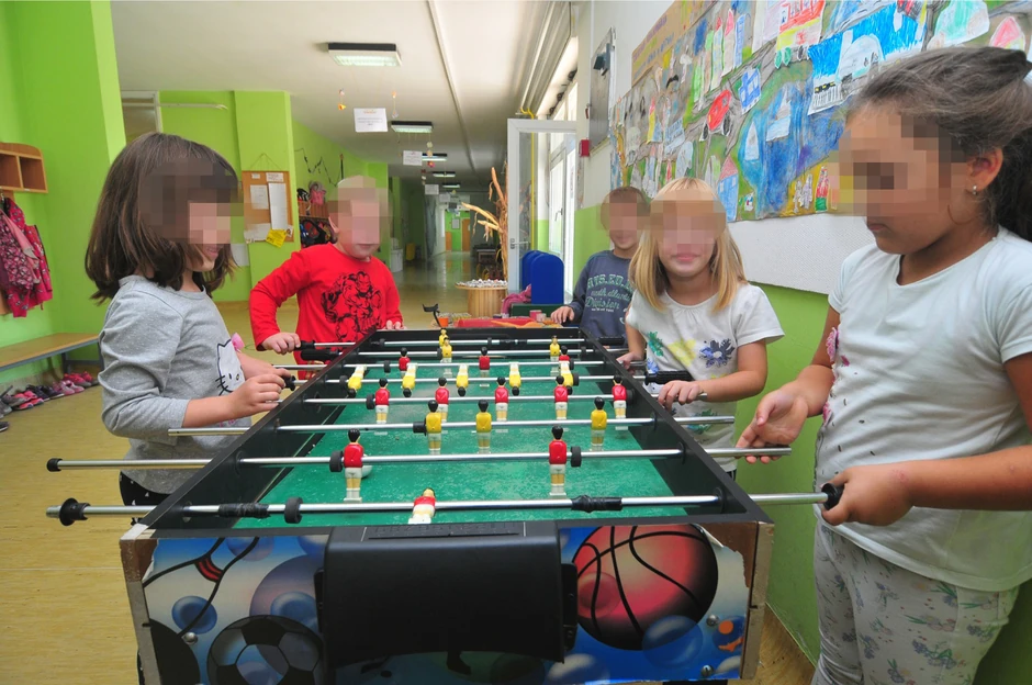 Veoma pažljivo sa svim igračkama i rekvizitima