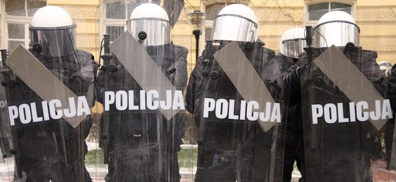 Po burdach na Marszu Równości w Białymstoku policja zatrzymała 77 osób