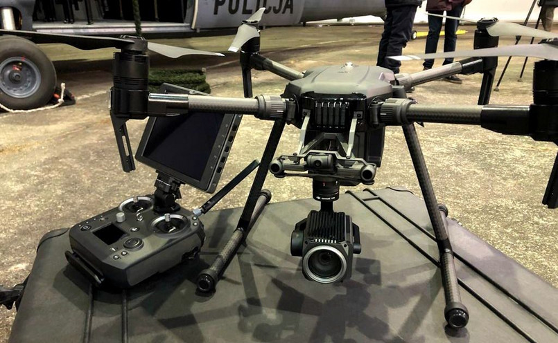 W zeszłym roku policja kupiła drony na potrzeby poszukiwań osób zaginionych czy rozpoznania przed akcjami. Teraz latający sprzęt dostanie także drogówka