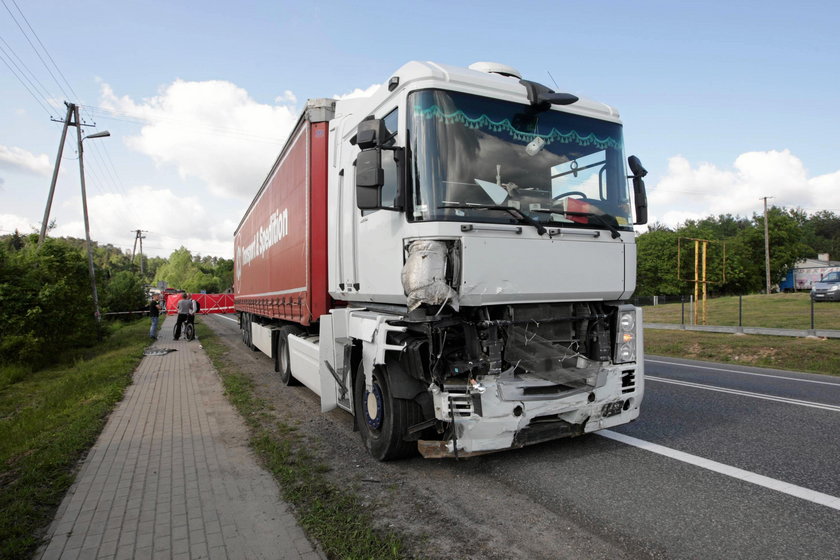 Śmiertelny wypadek w Miedzianej Górze. Nie żyją trzy kobiety oraz 2-latka