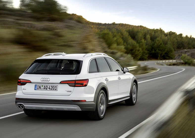 Audi A4 allroad i h-tron na salonie w Detroit 2016