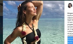 Kinga Rusin w stroju kąpielowym kupionym 13 lat temu. "Tył i chudł ze mną"