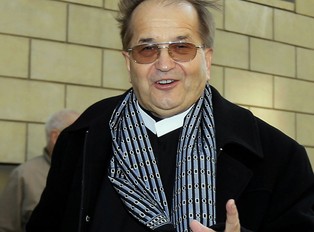 Ojciec Tadeusz Rydzyk na emeryturze. Koniec hojnych dotacji, czas na świadczenie z ZUS?