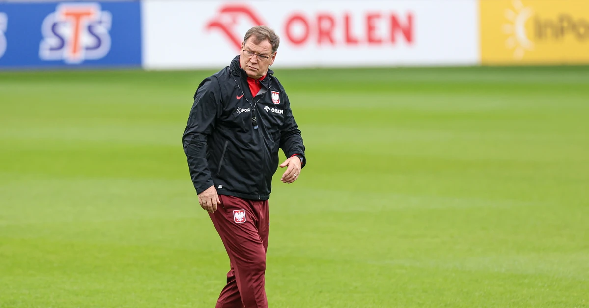 Urban podał oficjalny skład Polski na mecz z Litwą. Jedna nowa twarz w pierwszym składzie