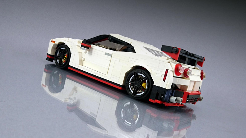 Nissan GT-R Nismo z klocków LEGO