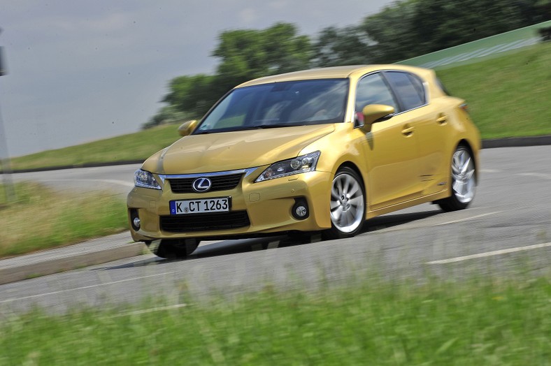 Lexus CT 200h w teście 100 tys. km!