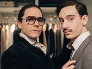 Kiről szól valójában a Karl Lagerfeld életéről készült sorozat? 4 fontos divatpillanat, ami meghatározta a tervező karrierjét