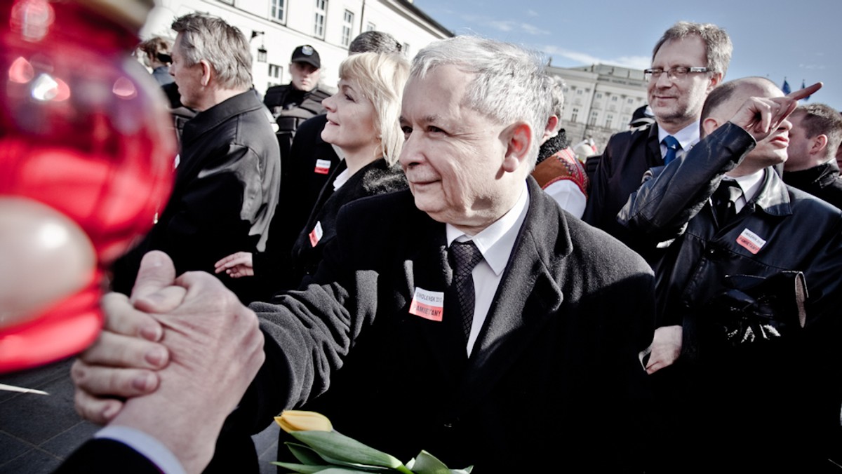 Obniżenie wieku emerytalnego do 60 lat dla kobiet i 65 lat dla mężczyzn oraz wspieranie przez PISF produkcji filmowych odwołujących się do tradycji niepodległościowych zapowiedzieli podczas wojewódzkiej konwencji kandydaci PiS w województwie podkarpackim.