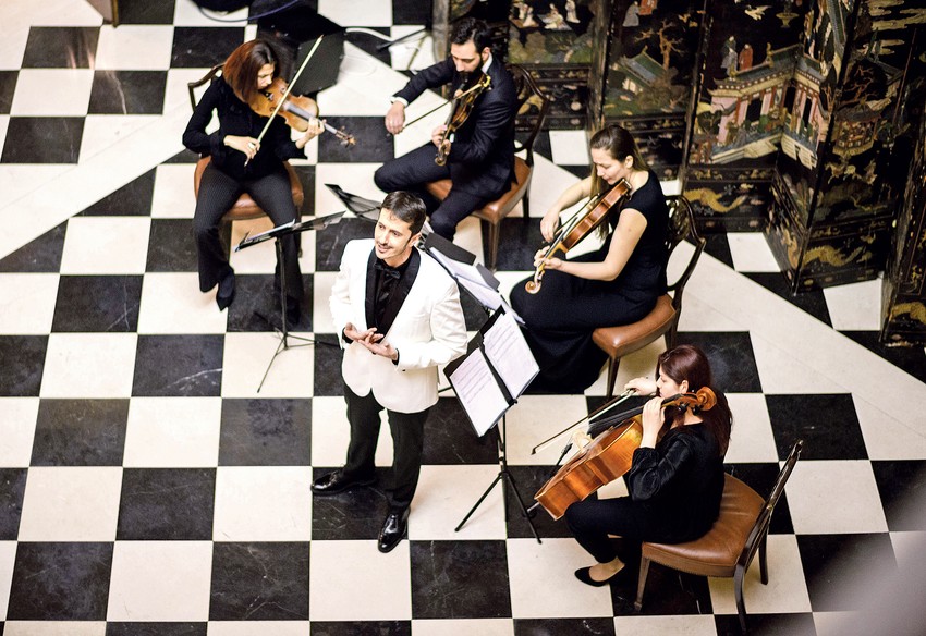 Na humanitarnoj večeri u aprilu na Belom dvoru prikupljena su sredstva koja su iskorišćena za kupovinu muzičkih instrumenata za Muzičku školu u Bujanovcu, koja su uručena 1. juna - kaže Ljuban Živanović