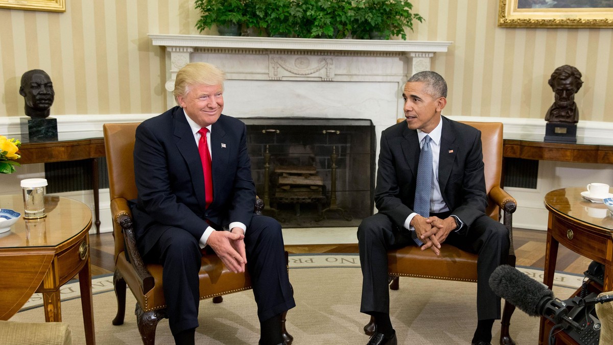 US President Barack Obama welcomes President-elect Donald Trump