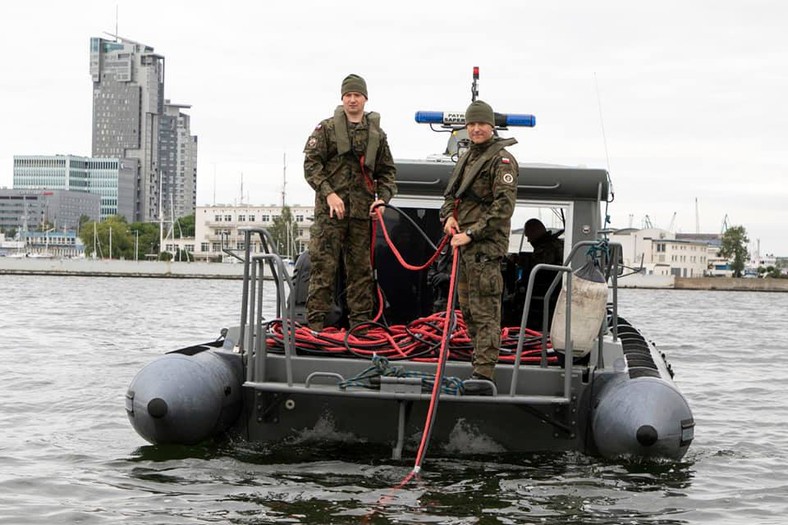 Neutralizacja blisko 1000 kg miny morskiej typu GC znalezionej w pobliżu portu w Gdyni