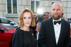 Stuhr nie pamięta pierwszego spotkania z żoną. "Jak można pamiętać kogoś, kto ma dredy?"