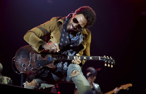 Lenny Kravitz cofa się w czasie do wspaniałych lat 70.