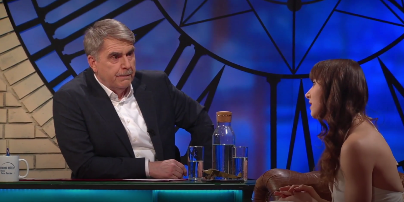 Eva Gribová v talkshow Neskoro večer.