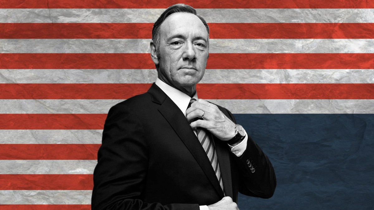 Netflix odsłonił wszystkie karty i po zarzutach o molestowanie wobec Spacey'ego postanowił zakończyć współpracę z aktorem. Czy jednak ma ukrytego asa w rękawie? Jak potoczą się losy "House of Cards", serialu, który uczynił z Netfliksa medialnego giganta? Jak będzie - i czy będzie - wyglądał sezon 6.?