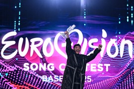 Pobednik Evrovizije sinoć najavljen uz NAJVEĆI SRPSKI HIT i ovo je nadmašilo "Jutro je" u San Remu: Srbi pucaju od ponosa, autor čuvene pesme OTKRIVA DETALJE