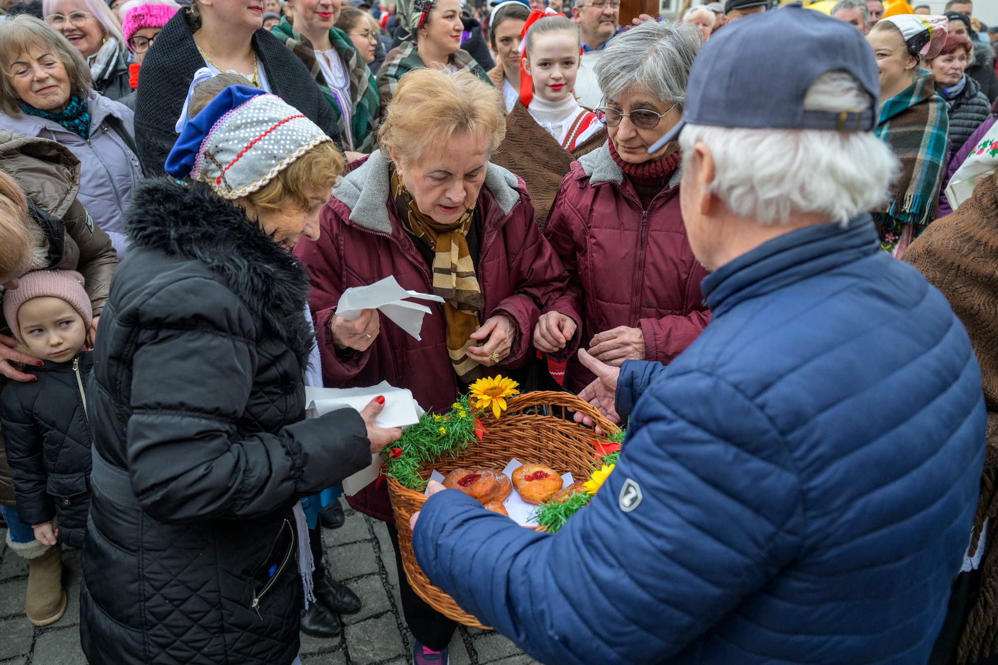 K tradičným fašiangovým jedlám patria šišky alebo kreple.