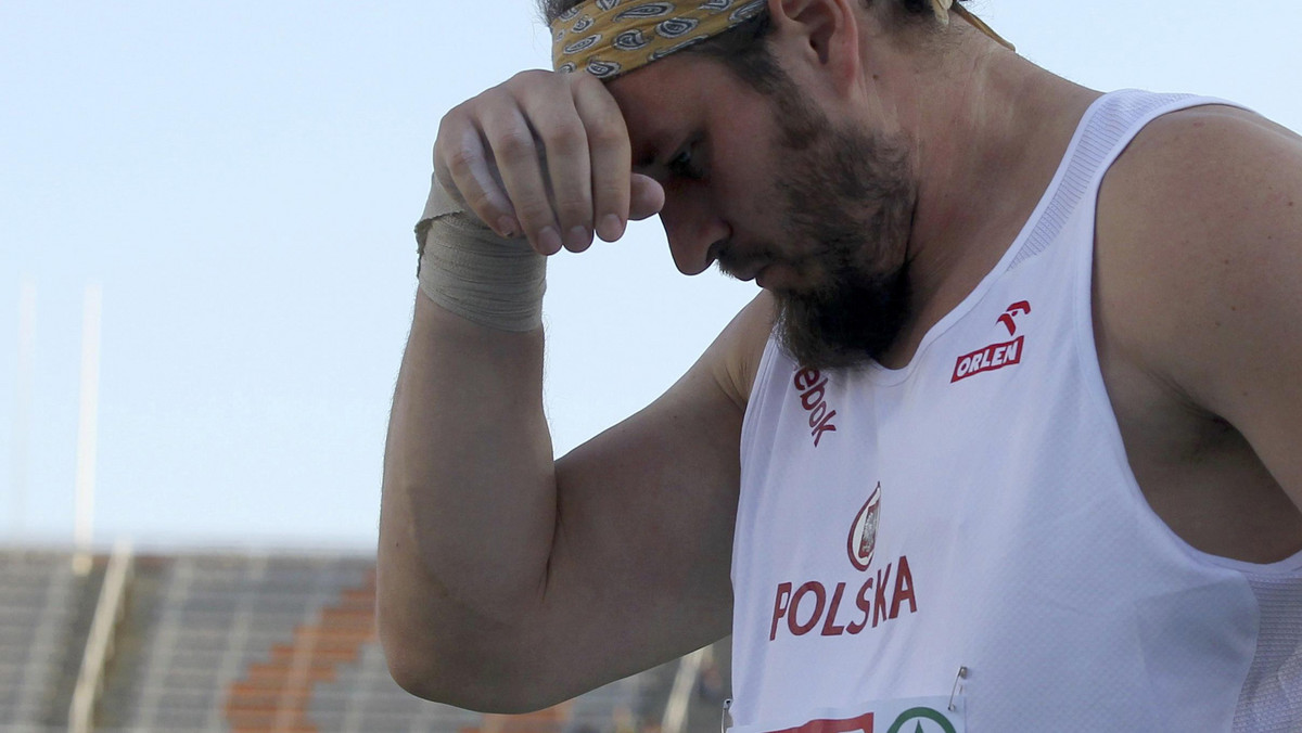 Tomasz Majewski zdobył srebrny medal w pchnięciu kulą podczas odbywających się w Barcelonie lekkoatletycznych mistrzostw Europy. Polski mistrz olimpijski uzyskał wynik 21,00 m, a od najlepszego Andrieja Michniewicza był gorszy o ... jeden centymetr! Majewski nie krył rozczarowania swoją postawą i miał do siebie ogromne pretensje.