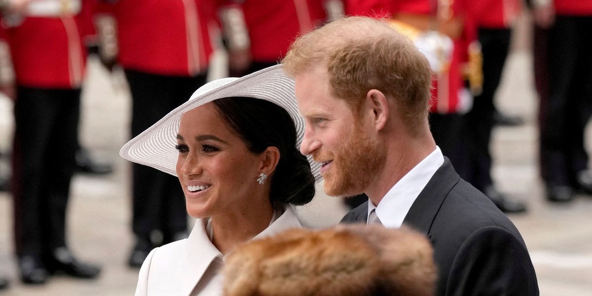 Harry i Meghan przylecą do Londynu. Księżna odrzuci ofertę Elżbiety II?