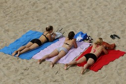 WARSZAWA WISŁA PLAŻA opalanie