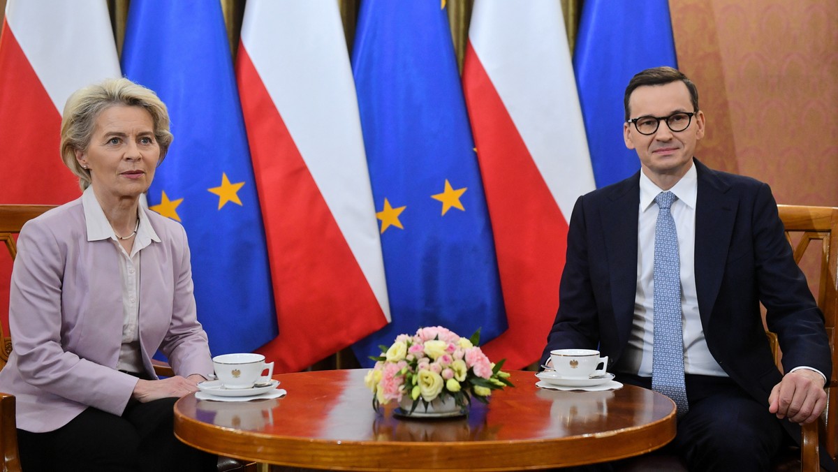 Spór Warszawy z Brukselą. Oto rozwiązanie popierane przez Polaków [SONDAŻE]