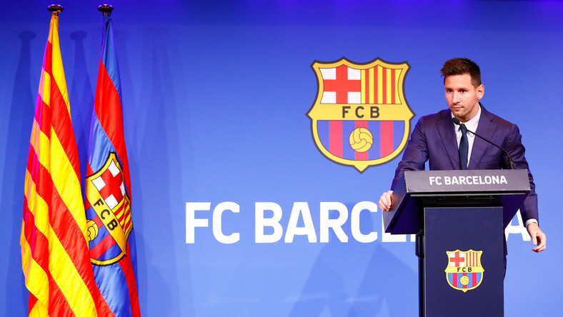 Transfery. Dlaczego Leo Messi nie mógł zostać w Barcelonie?