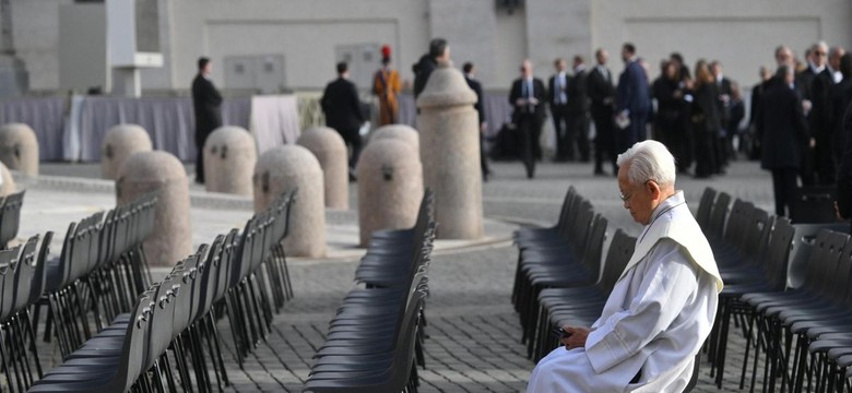 Tak będzie wyglądało pożegnanie Franciszka. Zgodnie z nowym rytuałem