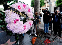 Elizabeth Taylor spóźniła się na własny pogrzeb