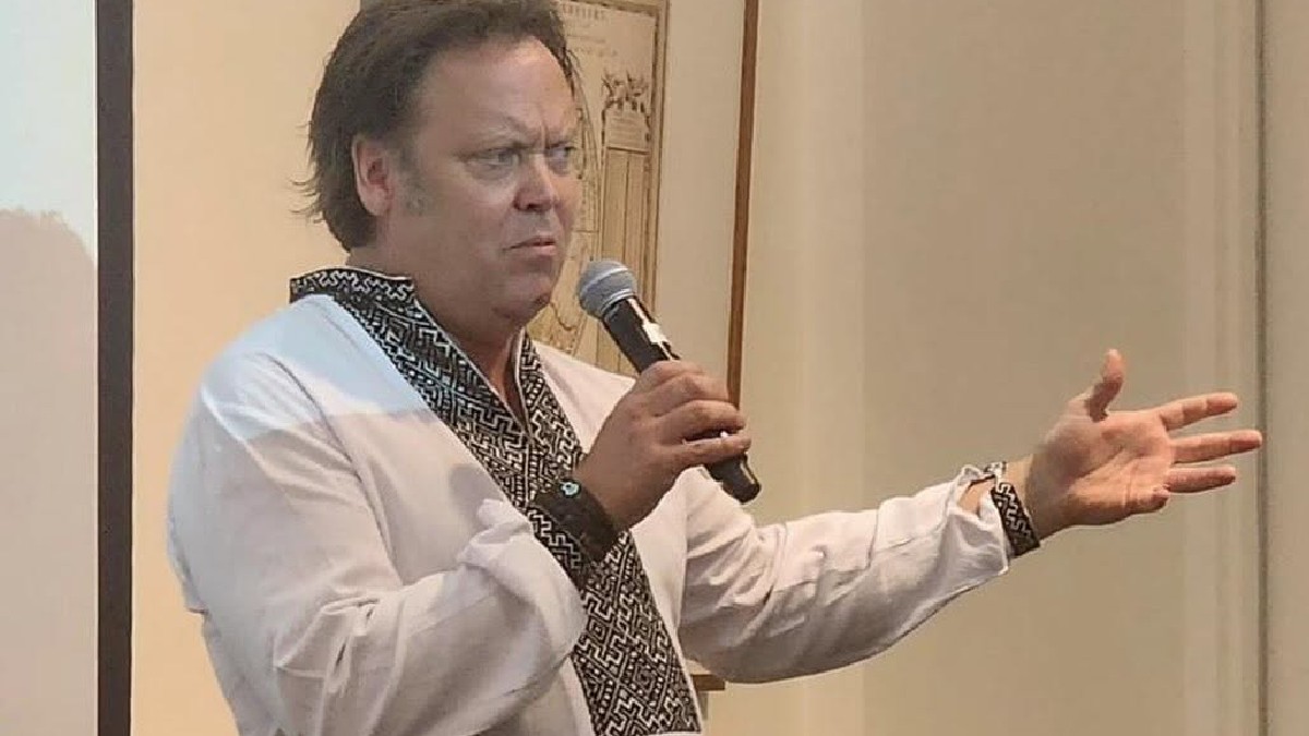 Clipul prin care Charlie Ottley promovează România de Halloween: „Nu e doar despre Dracula, dar sigur te va marca”