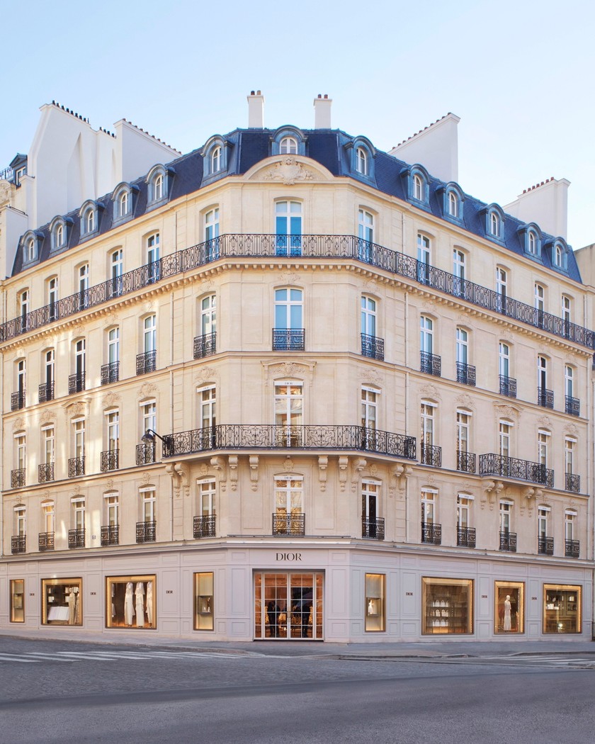 STADTPALAIS Auf den rund 10'000 Quadratmetern wird alles zur Schau gestellt, was Dior zu bieten hat.