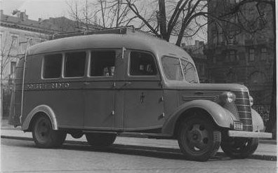 Wóz transmisyjny Polskiego Radia - ciężarówka Chevrolet 1938, fot. Narodowe Archiwum Cyfrowe