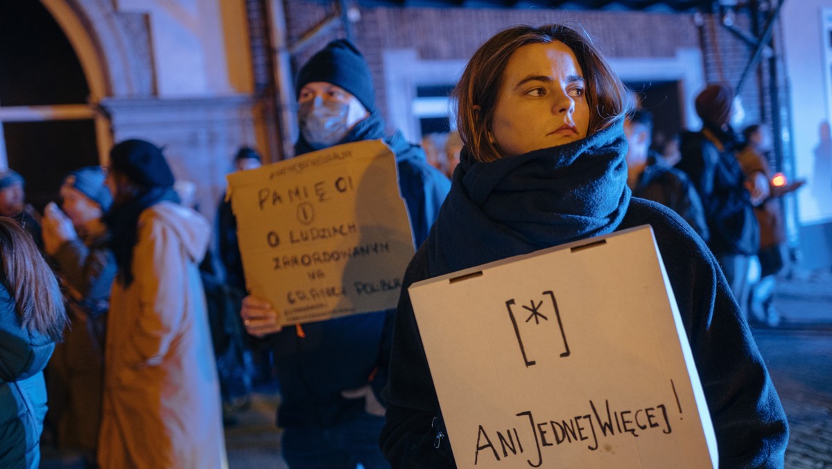 01.11.2021 Gdańsk , ul. Targ Drzewny . Ani jednej więcej ! Ogólnopolski protest przeciw zakazowi aborcji , w wyniku którego zginęła pierwsza Polka .fot. Bartosz Bańka / Agencja Wyborcza.pl