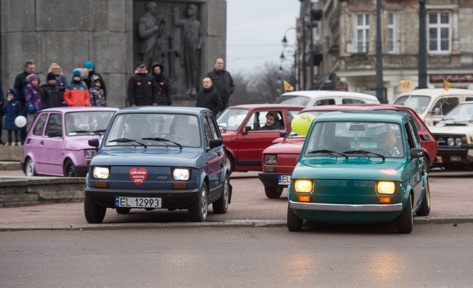 ŁÓDŹ 23. FINAŁ WOŚP (Parada małych fiatów ul. Piotrkowskiej)