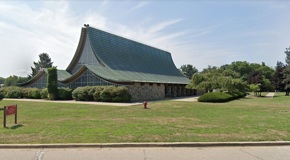 Kaplica znajdująca się w pobliżu Orchard Lake Schools