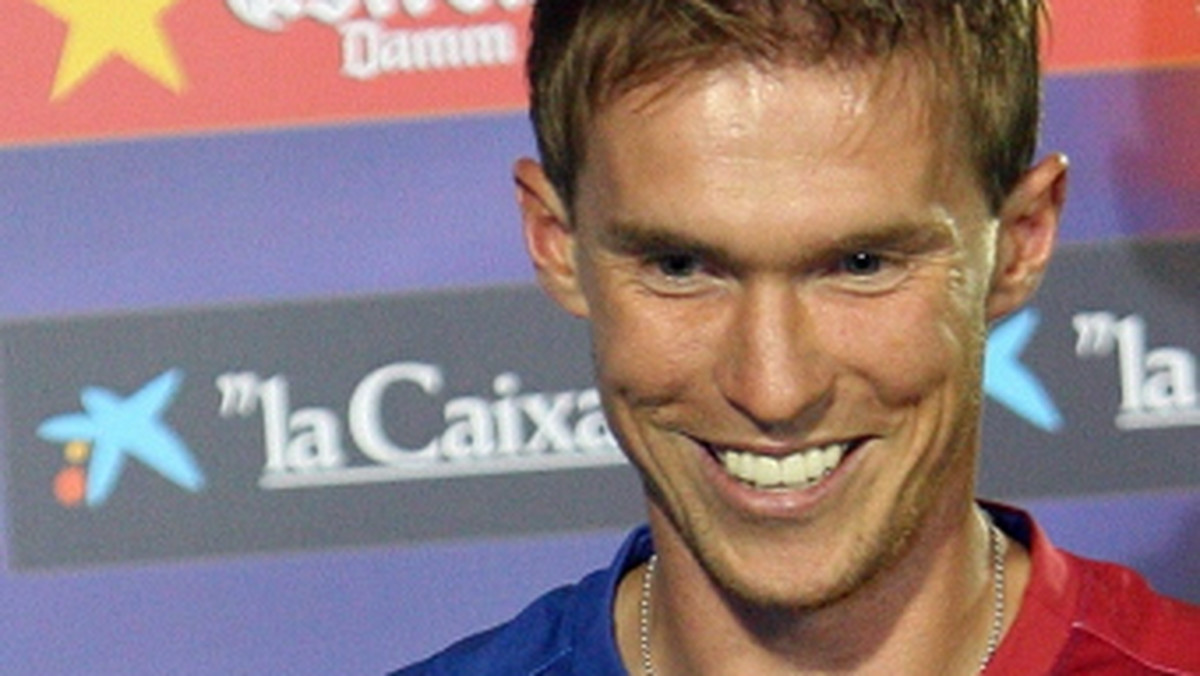 Aleksander Hleb podpisał kontrakt z BATE Borysów - podała oficjalna strona białoruskiego klubu. Pomocnik był wolnym zawodnikiem, po tym jak wygasła jego umowa z Kryliami Sowietow Samara.