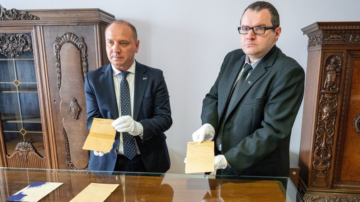 Historycy prezentują listy dzieci więzionych w niemieckim obozie koncentracyjnym