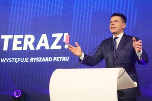 Petru o zobowiązaniach finansowych N: Jeśli ktoś nie ma pomysłu, jak je spłacić, nie nadaje się na szefa