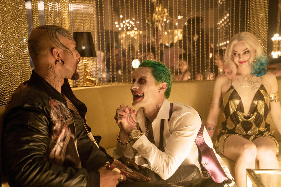 Joker (Jared Leto) i Harley Quinn (Margot Robbie) w filmie "Legion samobójców"