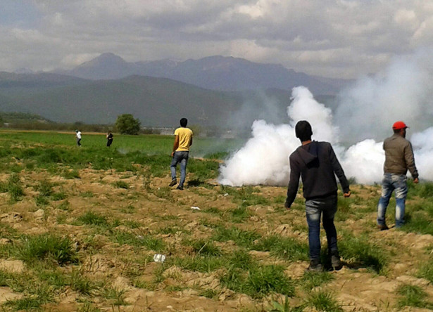 Macedonia: Policja starła się z imigrantami. Użyto gazu