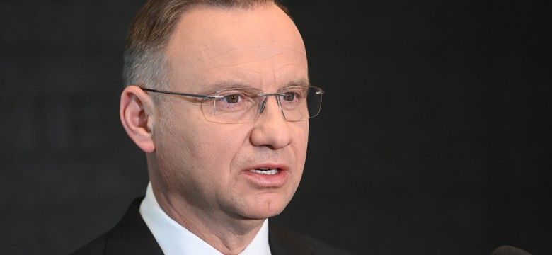 Duda gościł w TV Republika. Spytany o politykę Tuska zaczął mówić o... "obściskiwaniu się z Putinem"