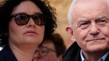 "Obleśny dziad" kontra "stara wiedźma". Leszek Miller starł się z posłanką Lewicy