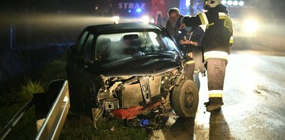 Dwaj pijani kierowcy w dwóch audi. Trafili na siebie na krzyżówce